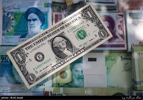 آغاز کاهش قیمت‌ها در بازار ارز/ عرضه ارز زیاد شد؛ صراف‌ها: قیمت‌ها تا پایان روز ارزانتر می‌شود