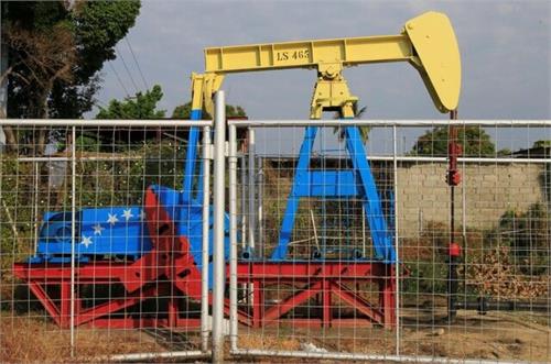 افزایش اندک قیمت نفت در آغاز اولین روز معاملات